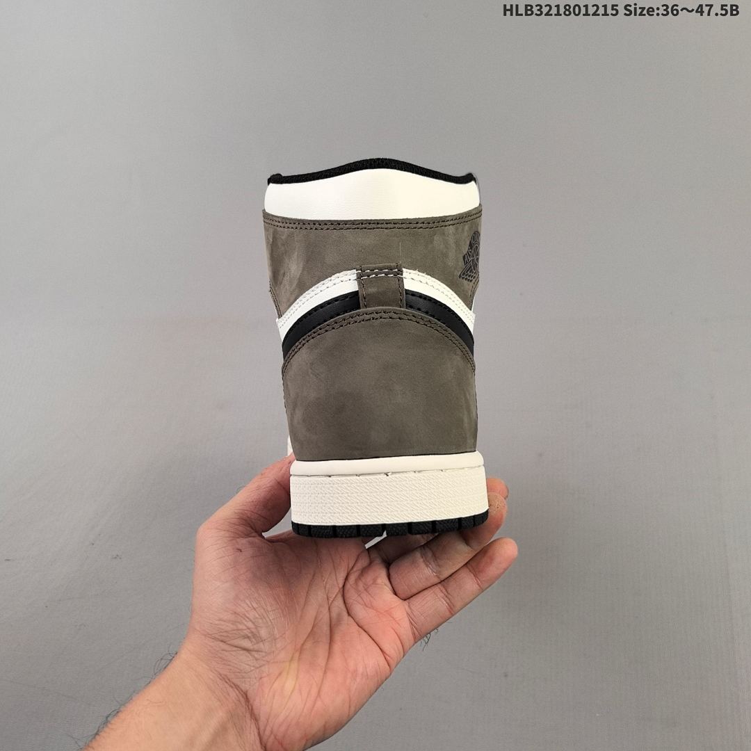 Nike Air Jordan 1 Retro High OG AJ1 · - foto 5