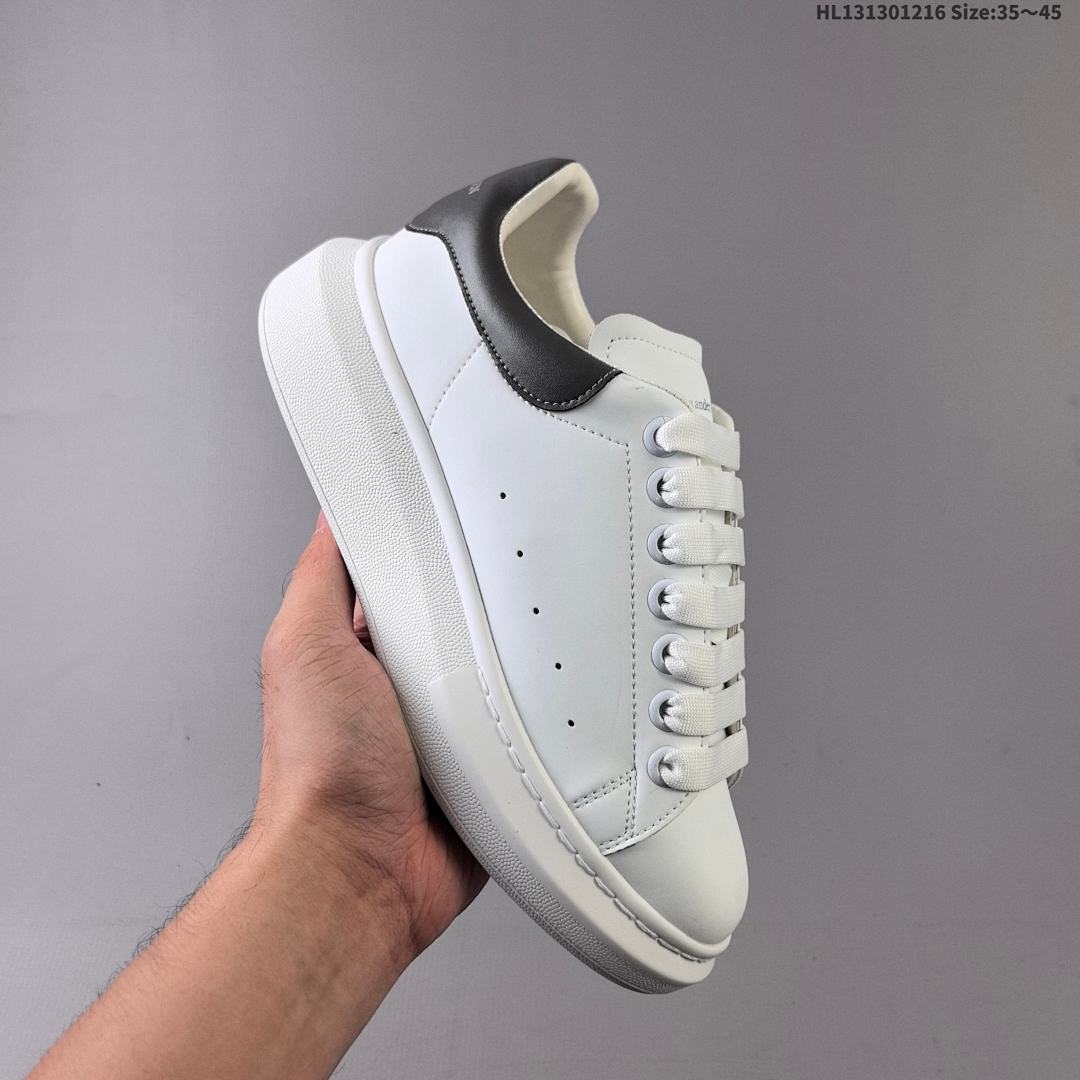 Alexander McQueen Oversized Exaggerated-Sole Suede Leather Sneakers - foto 16