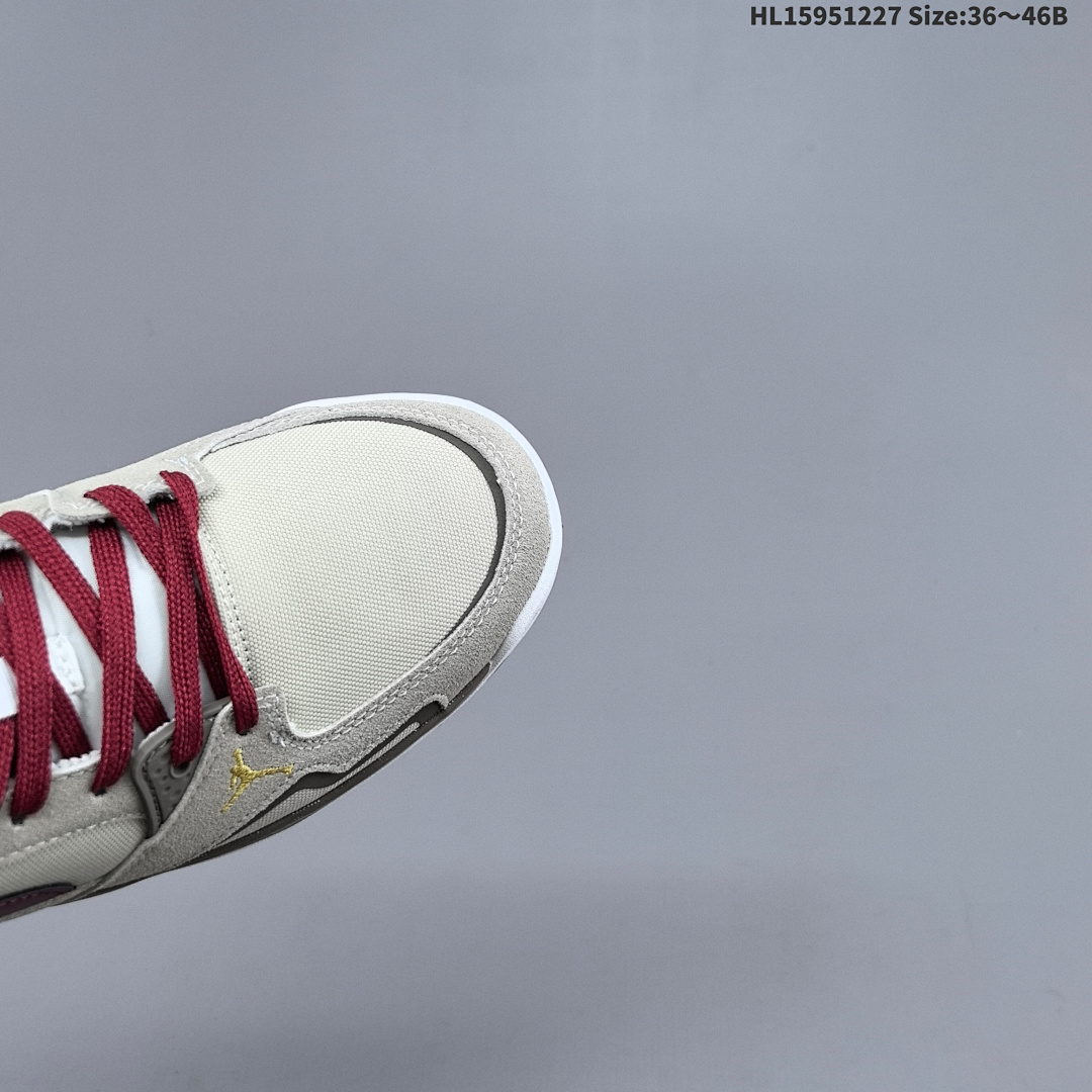 Nike Air Jordan CMFT Era 261 - foto 3