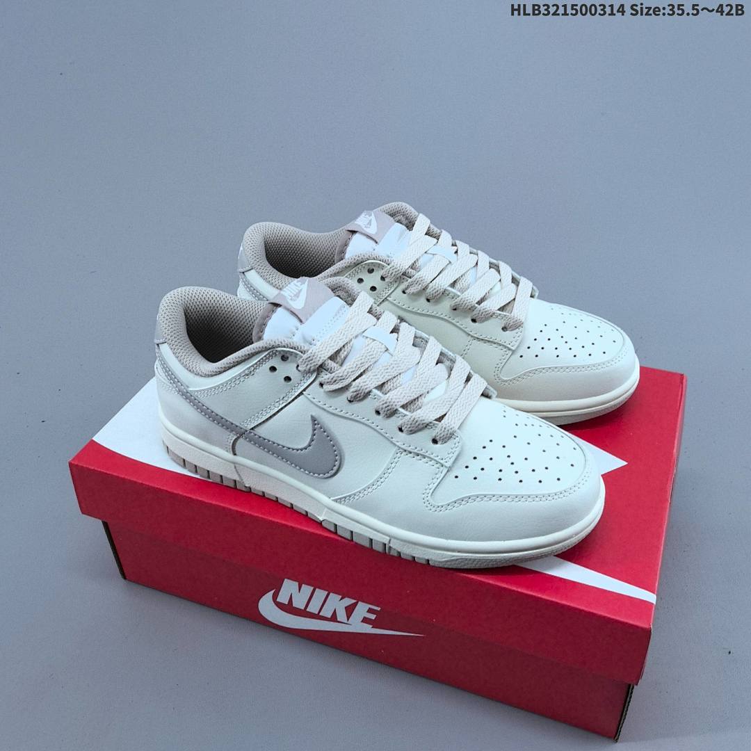 NIKE SB Dunk Low