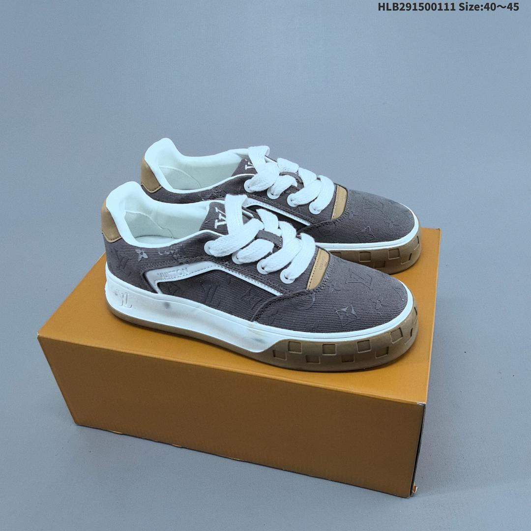 LV LOUIS VUITTON Tilted Suede Low Sneakers “ ” 4 - foto 3