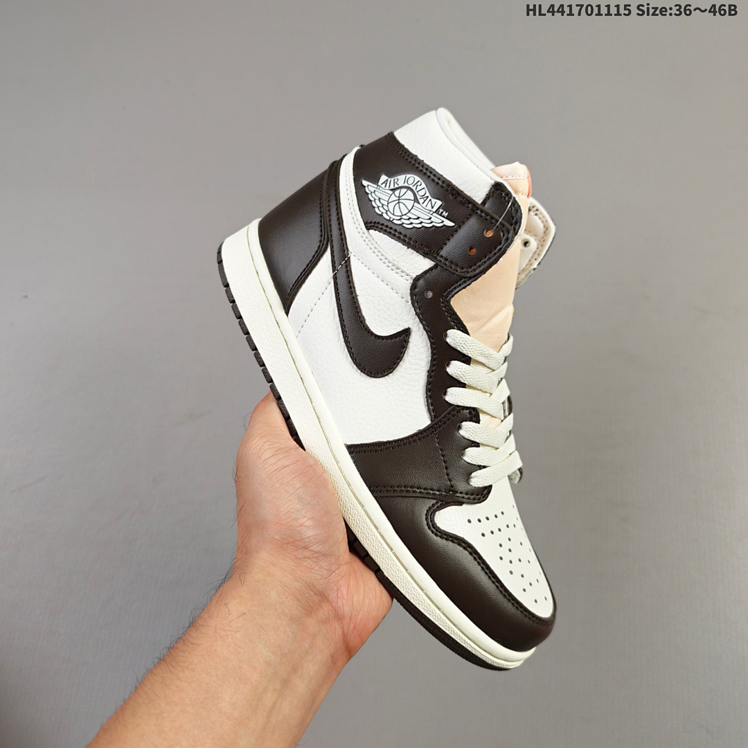 Nike Air Jordan 1 Retro High OG AJ1 · - foto 9