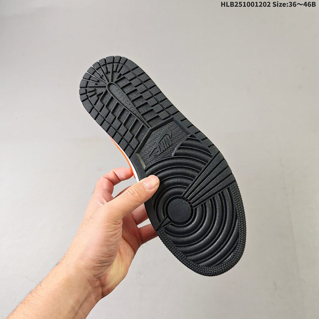 Nike Air Jordan 1 Low AJ1 1 -081 - foto 4
