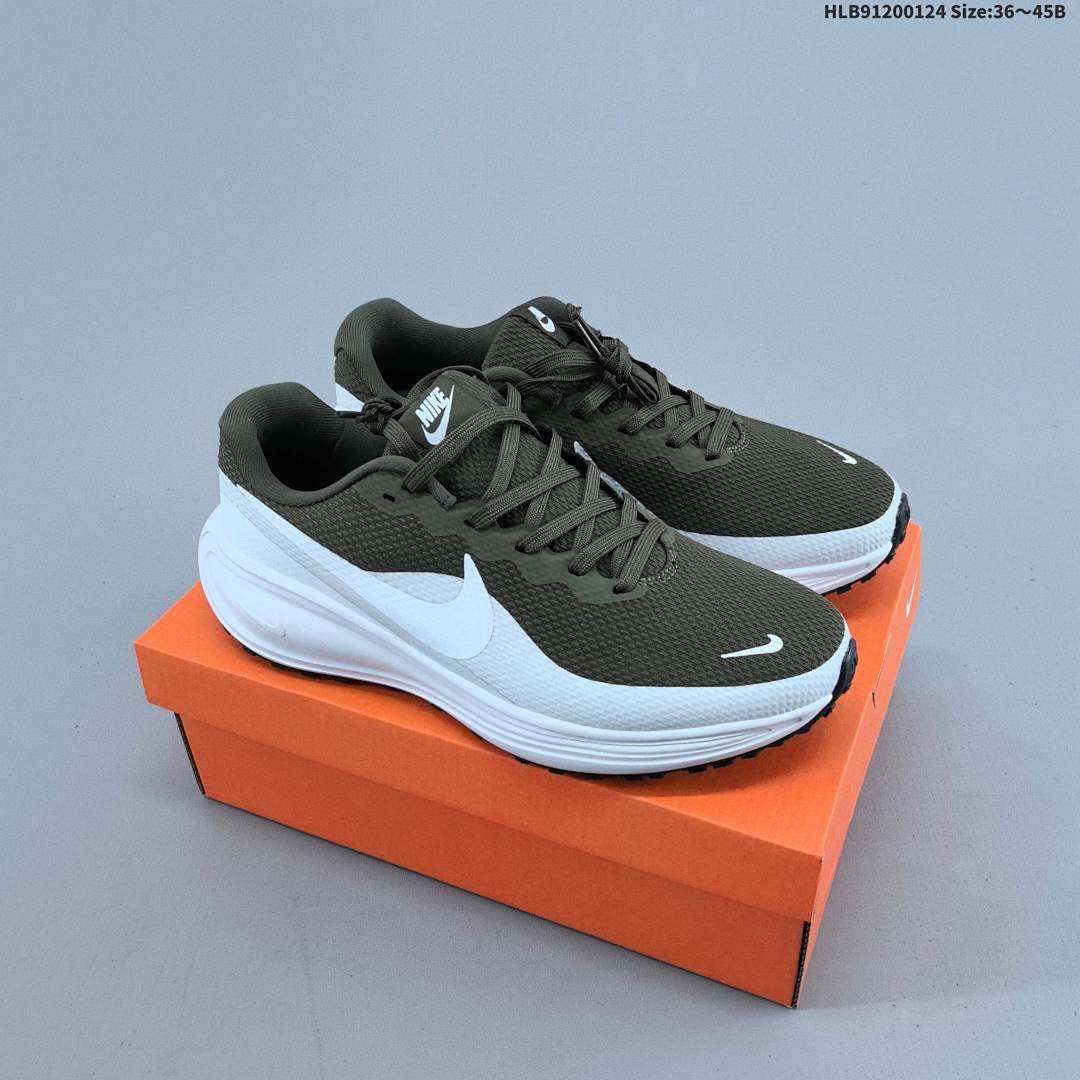Nike REVOLUTION 8 -303