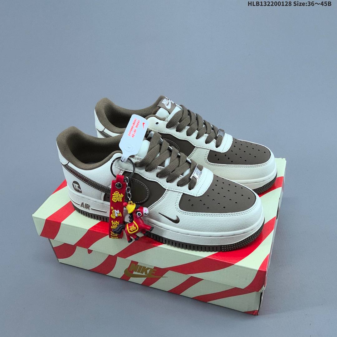 NIKE AIR FORCE 1‘07 LV8