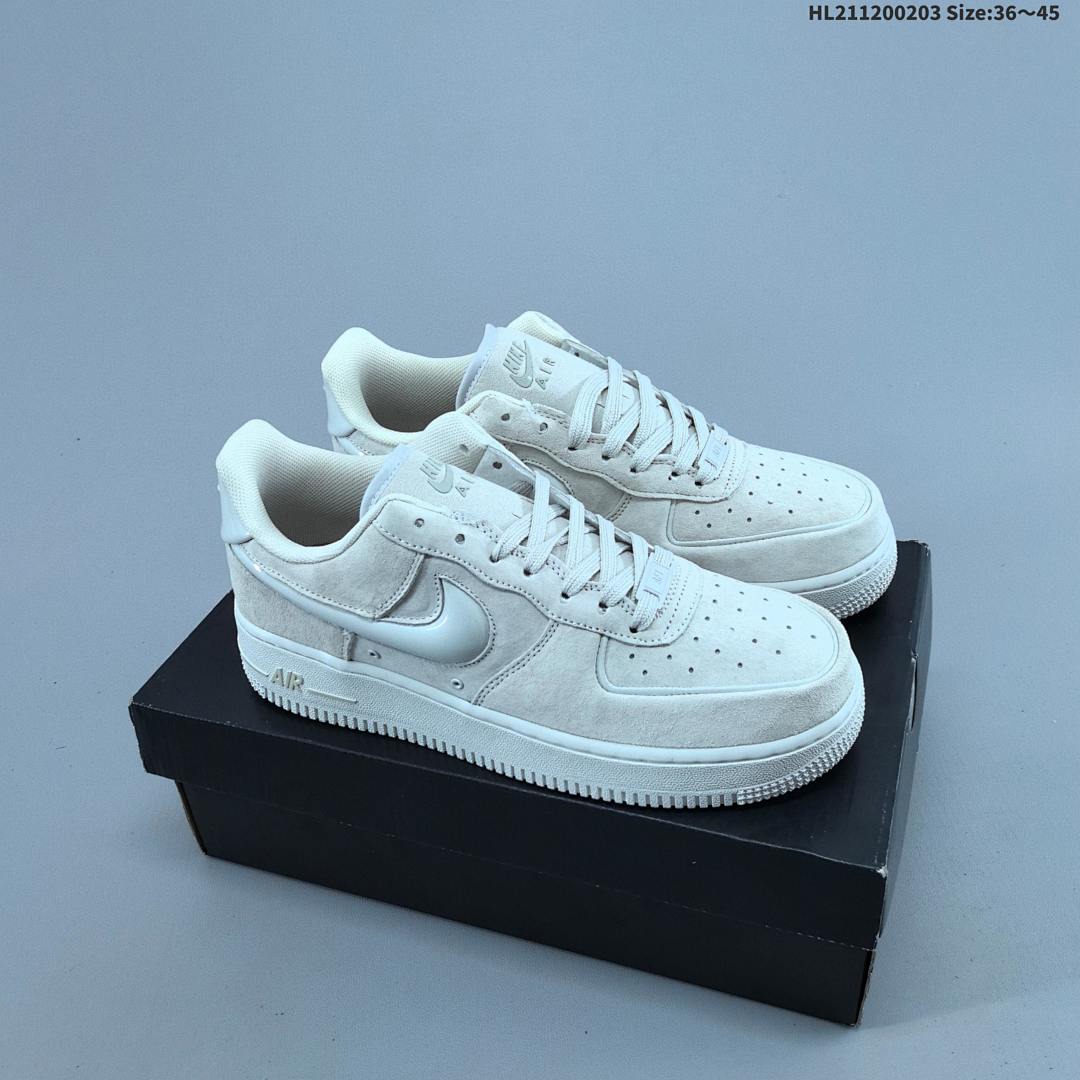 NIKE AIR FORCE 1‘07 LV8 -16