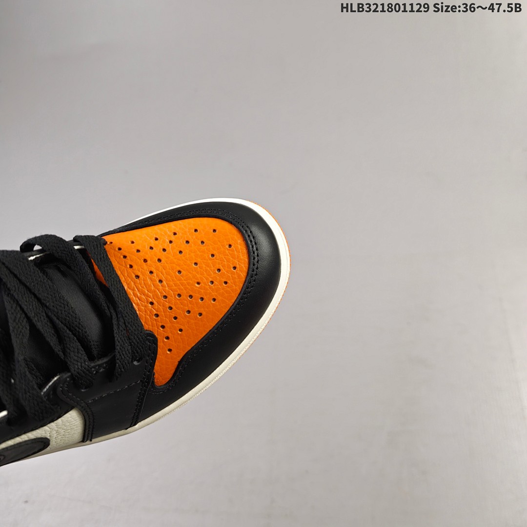 Nike Air Jordan 1 Retro High OG AJ1 · - foto 4