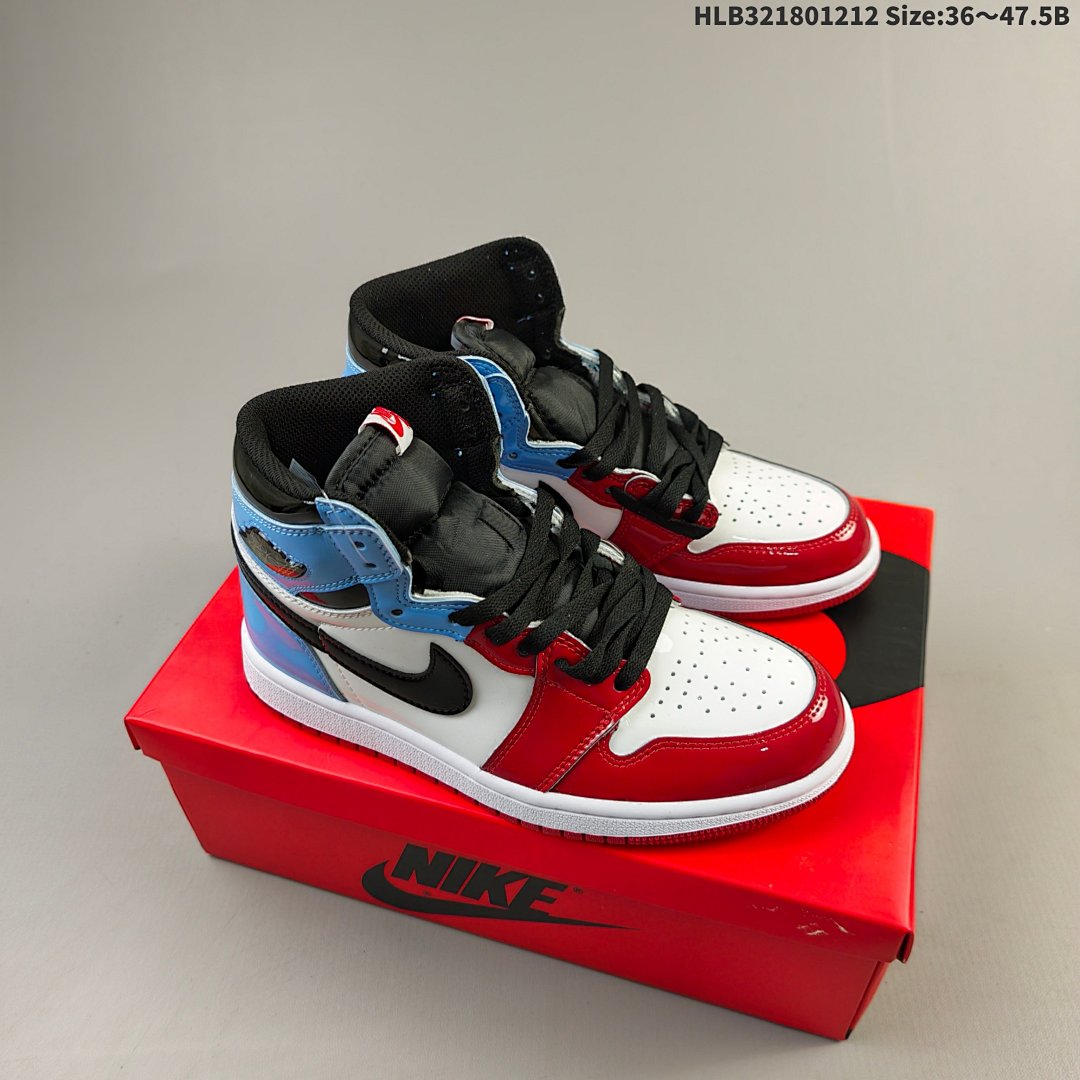 Nike Air Jordan 1 Retro High OG AJ1 ·