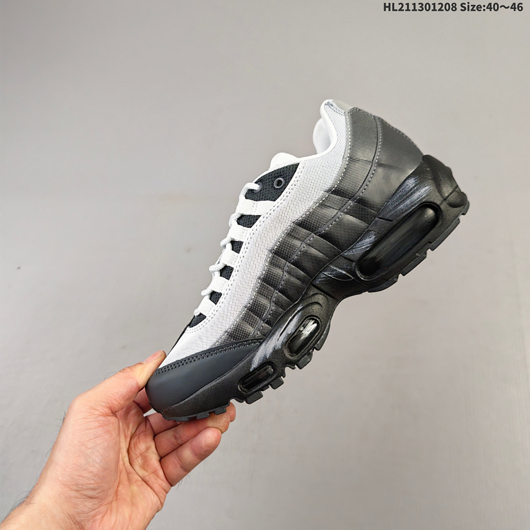 NIKE AIR MAX 95 TT - foto 4