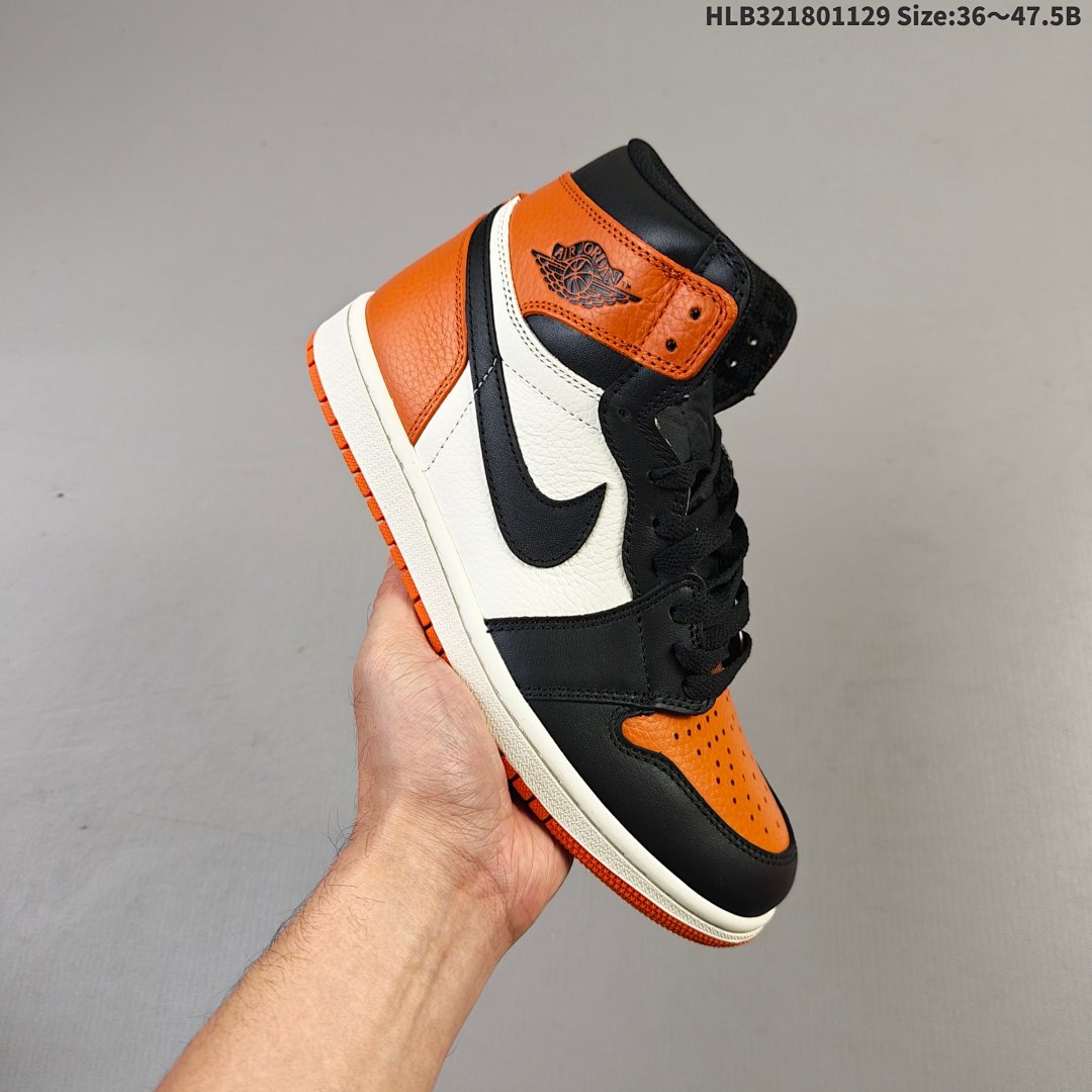 Nike Air Jordan 1 Retro High OG AJ1 · - foto 9