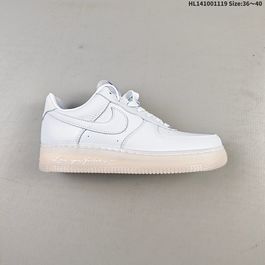 Nike Air Force 1“07LX Force 1