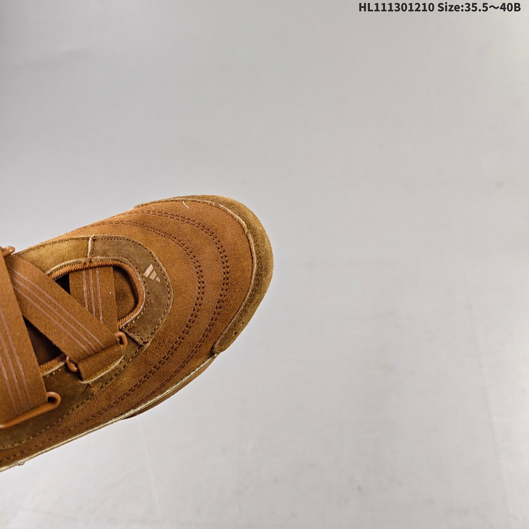 ADIDAS URBAN REVERIE ID Size .5 40B - foto 3