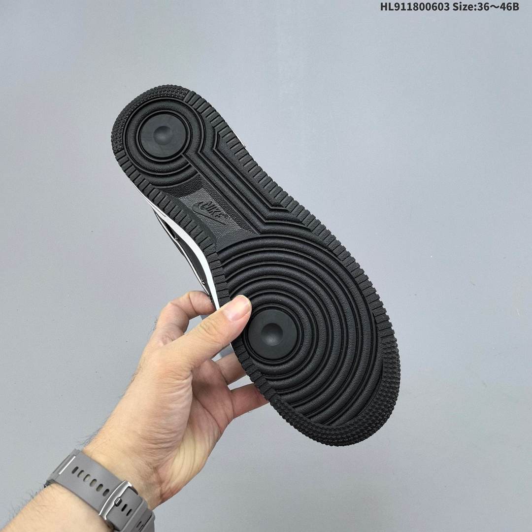 NIKE AIR FORCE 1‘07 010 - foto 7