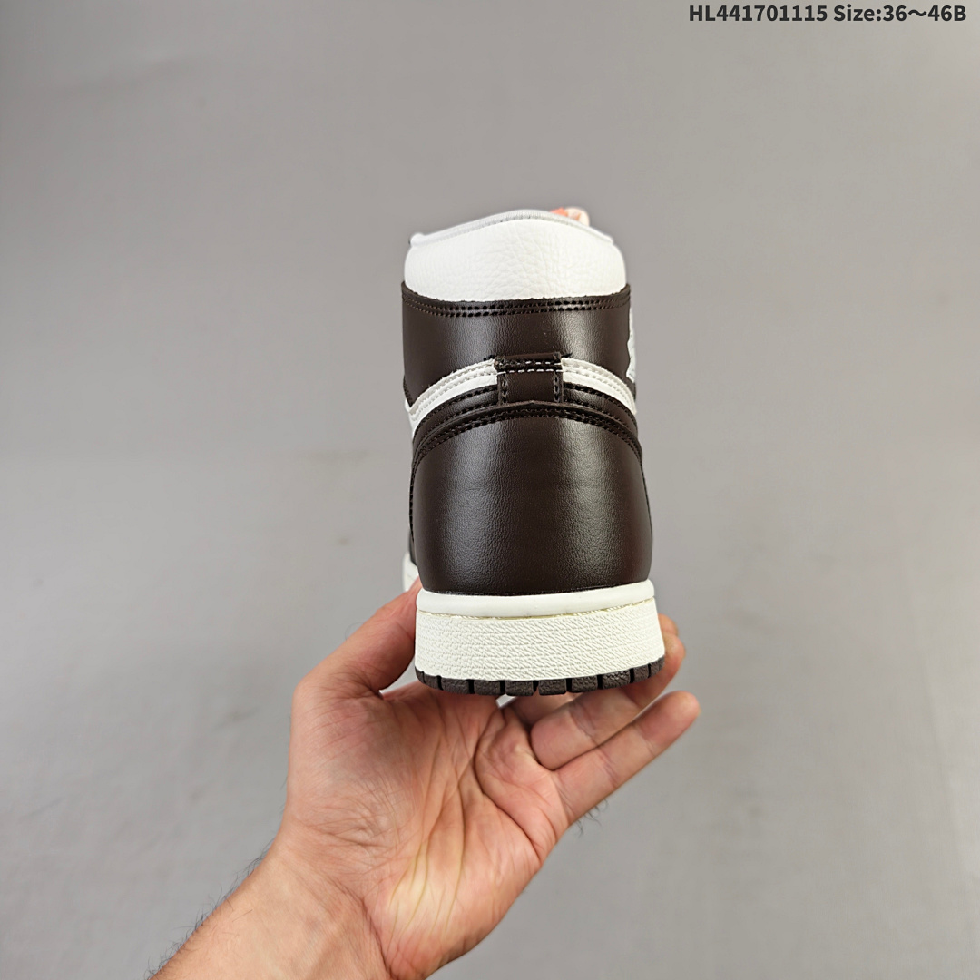 Nike Air Jordan 1 Retro High OG AJ1 · - foto 6