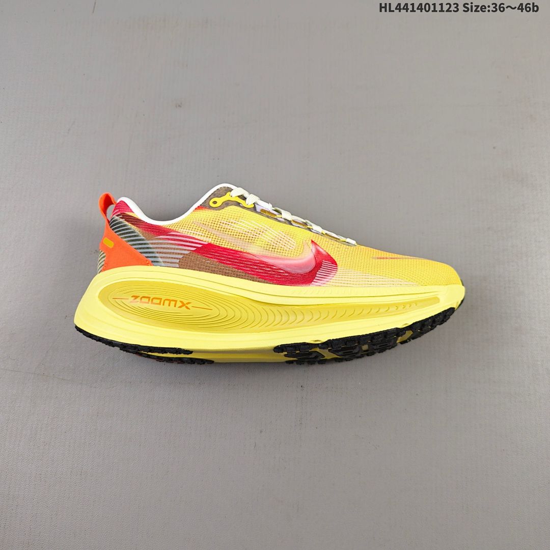 Nike VOMERO 18 ReactX Air Zoom - foto 19