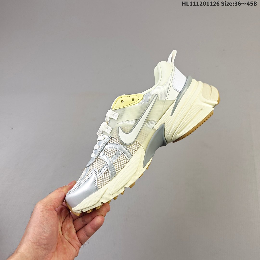 NIKE V2K RUN Swoosh Bill Bowerma - foto 7