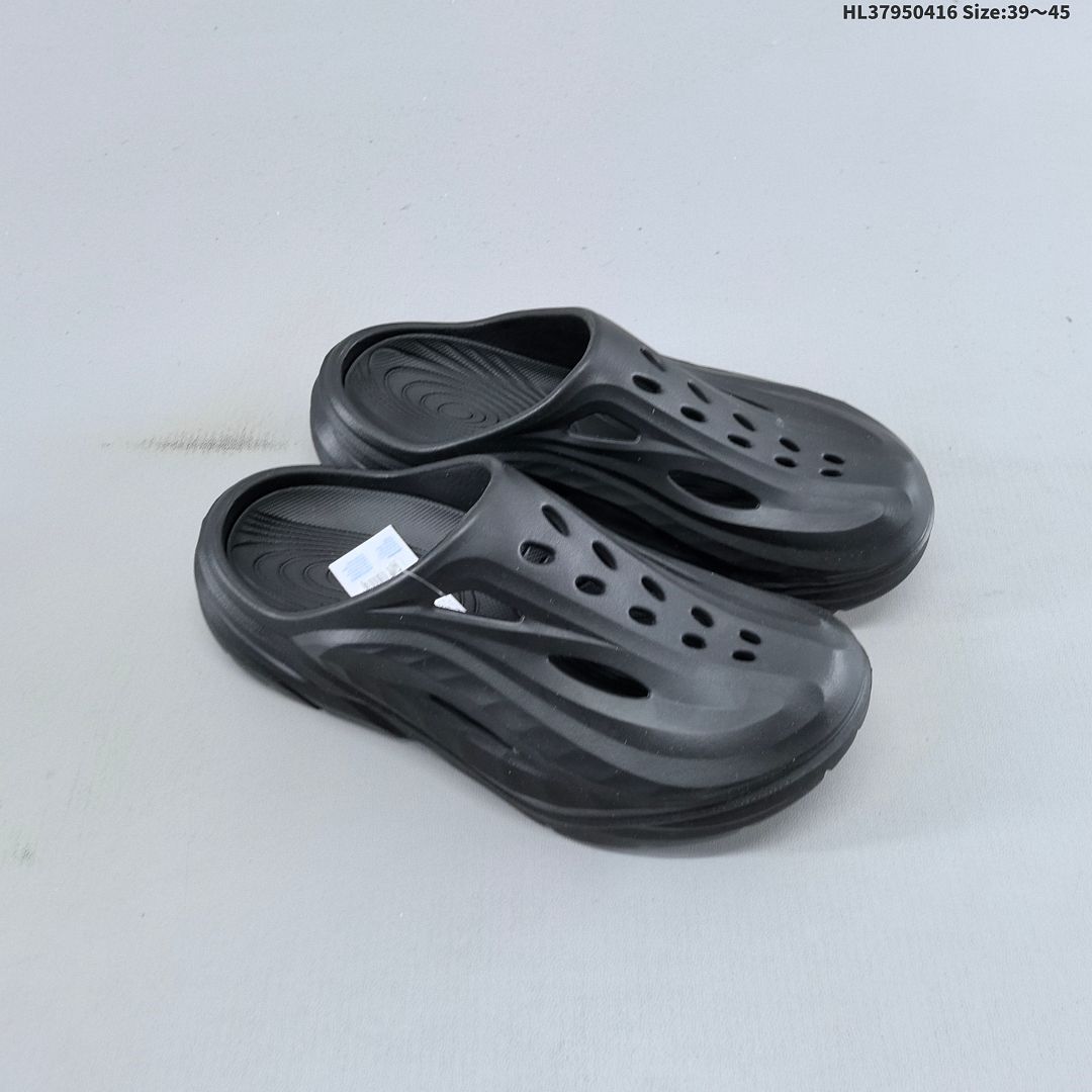 Hoka Ora Recovery mule