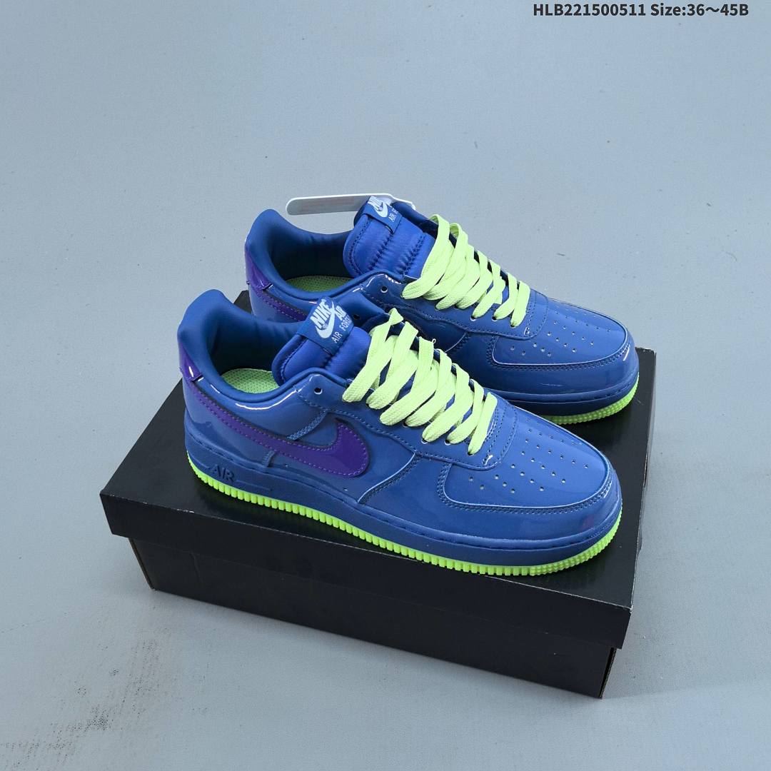 NIKE AIR FORCE 1‘07 LV8 -400