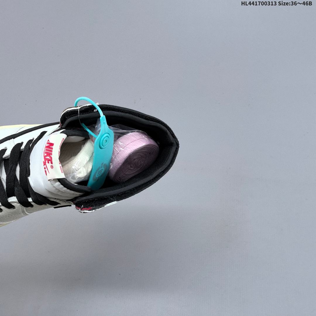 Nike Air Jordan 1 Retro High OG AJ1 · - foto 9