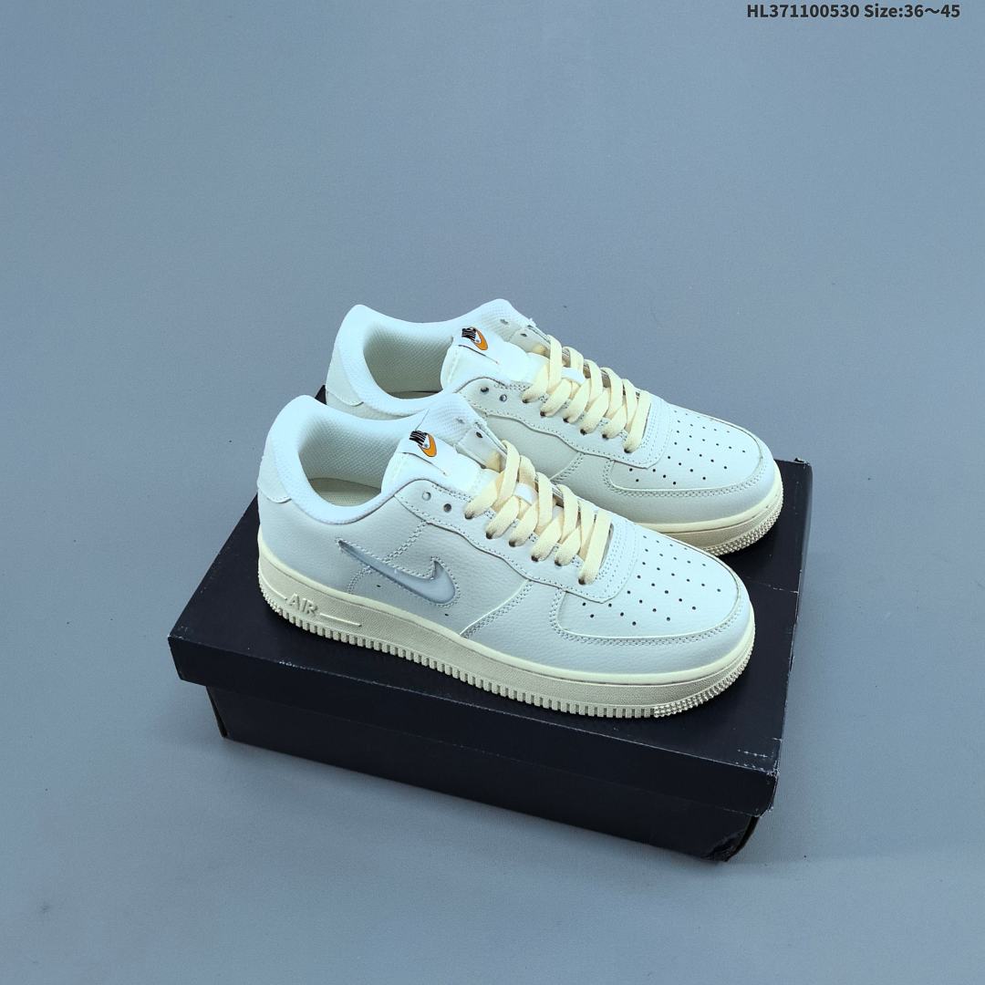 Nike Air Force 1’07 Force - foto 17