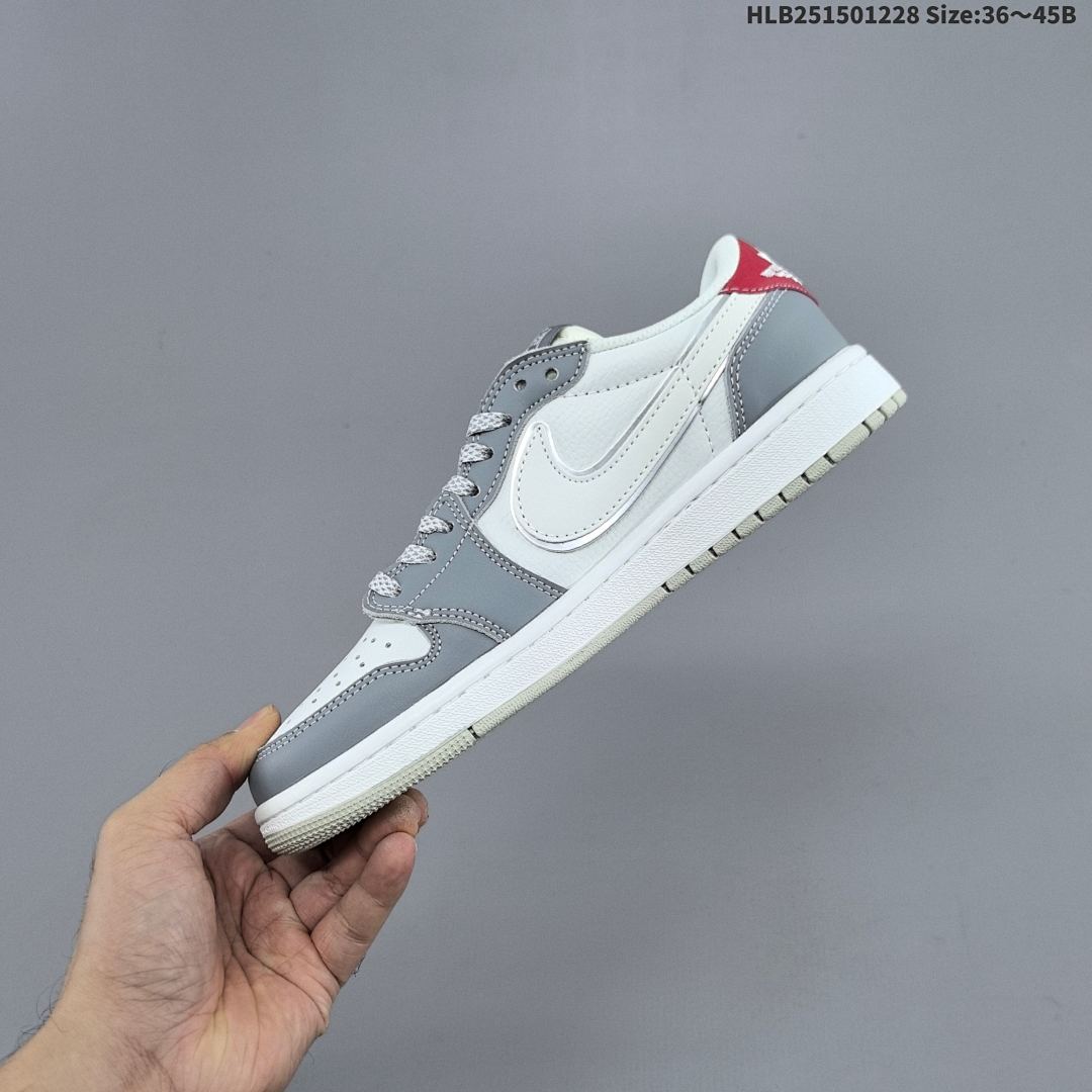 Nike Air Jordan 1 x Travis Scott AJ1 ‘DIY’ - foto 3