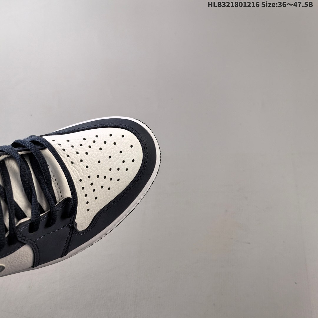 Nike Air Jordan 1 Retro High OG AJ1 · - foto 3