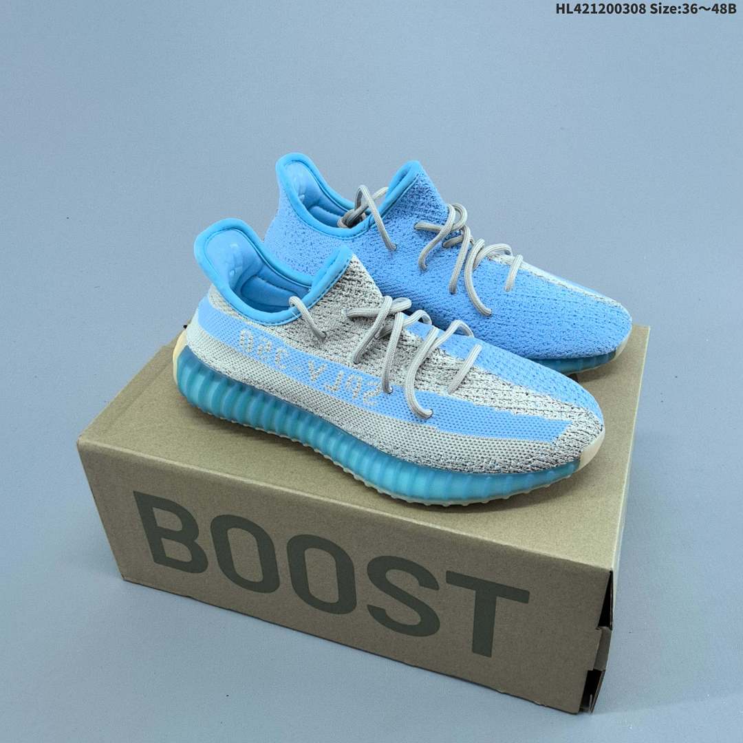 Kanye West x Adidas Yeezy Boost 350 V2 Boost .