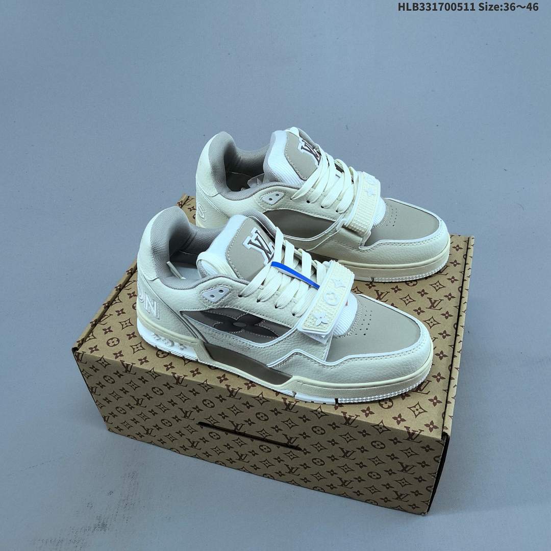 Louis Vuitton LV 3D Log