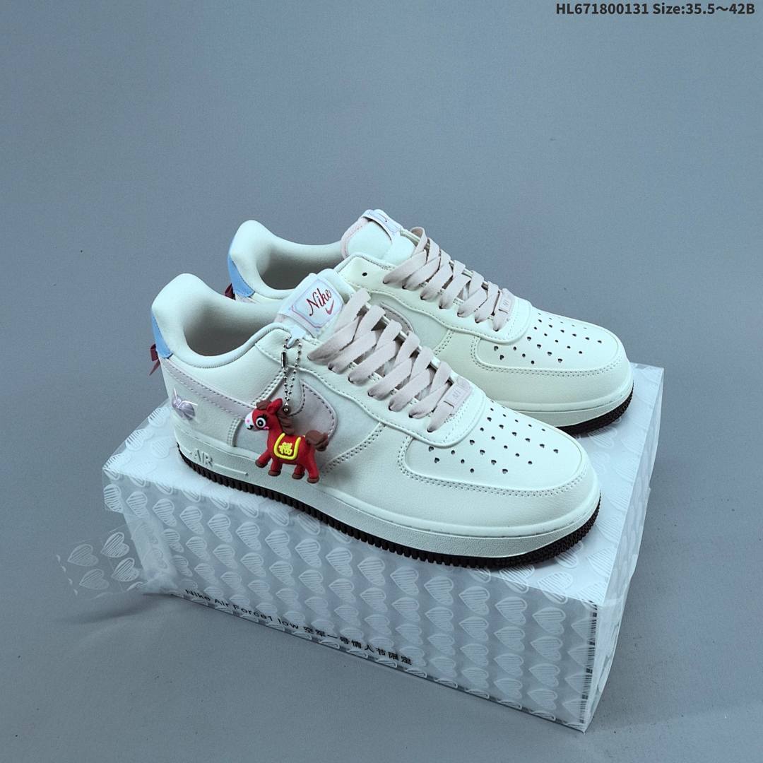 NIKE AIR FORCE 1‘07 LV8