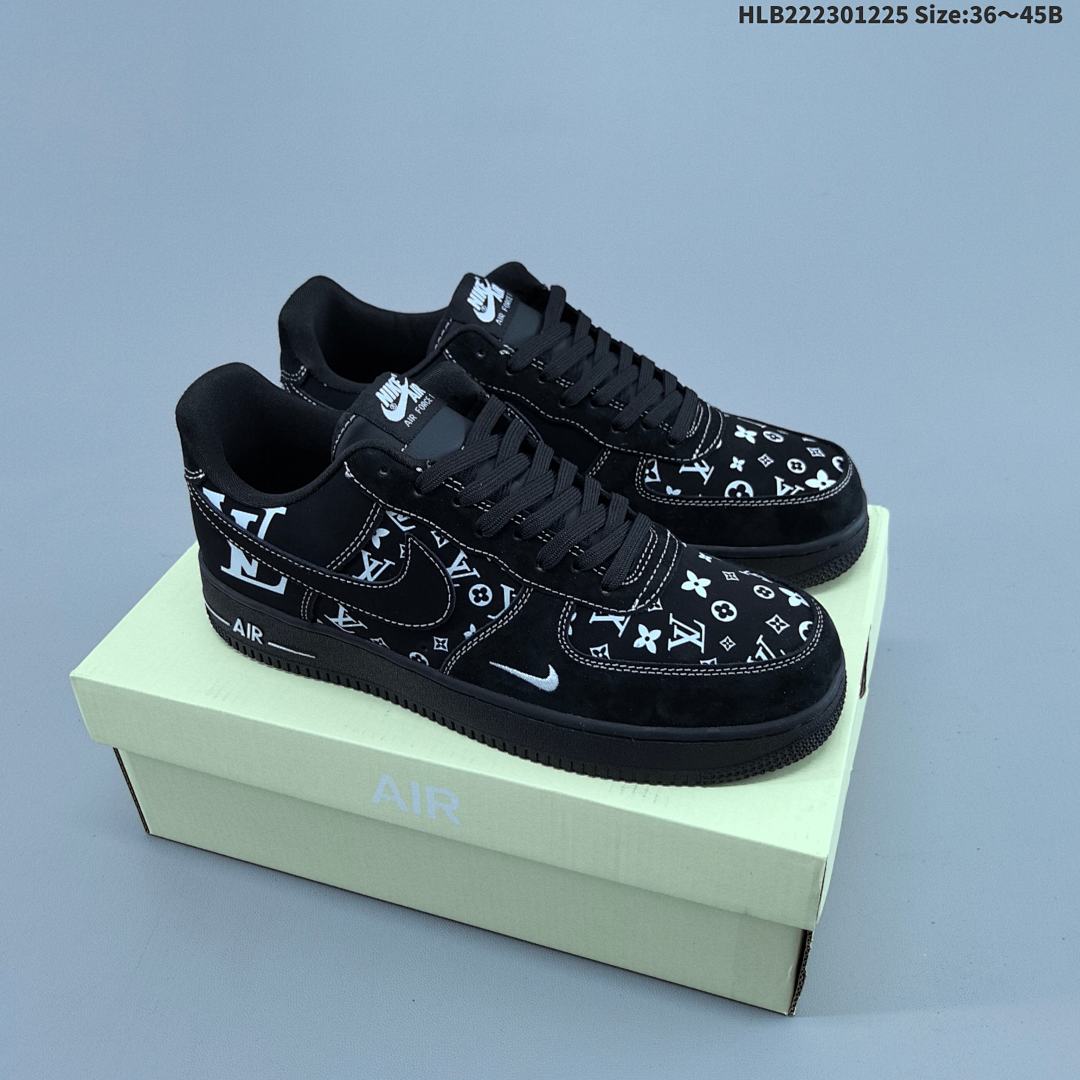 NIKE AIR FORCE 1‘07 -111 S