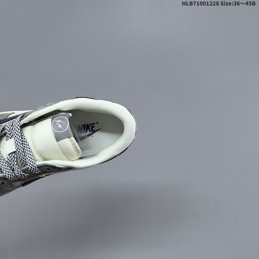 Nike Air Jordan 1 x Travis Scott AJ1 ‘DIY’ - foto 2