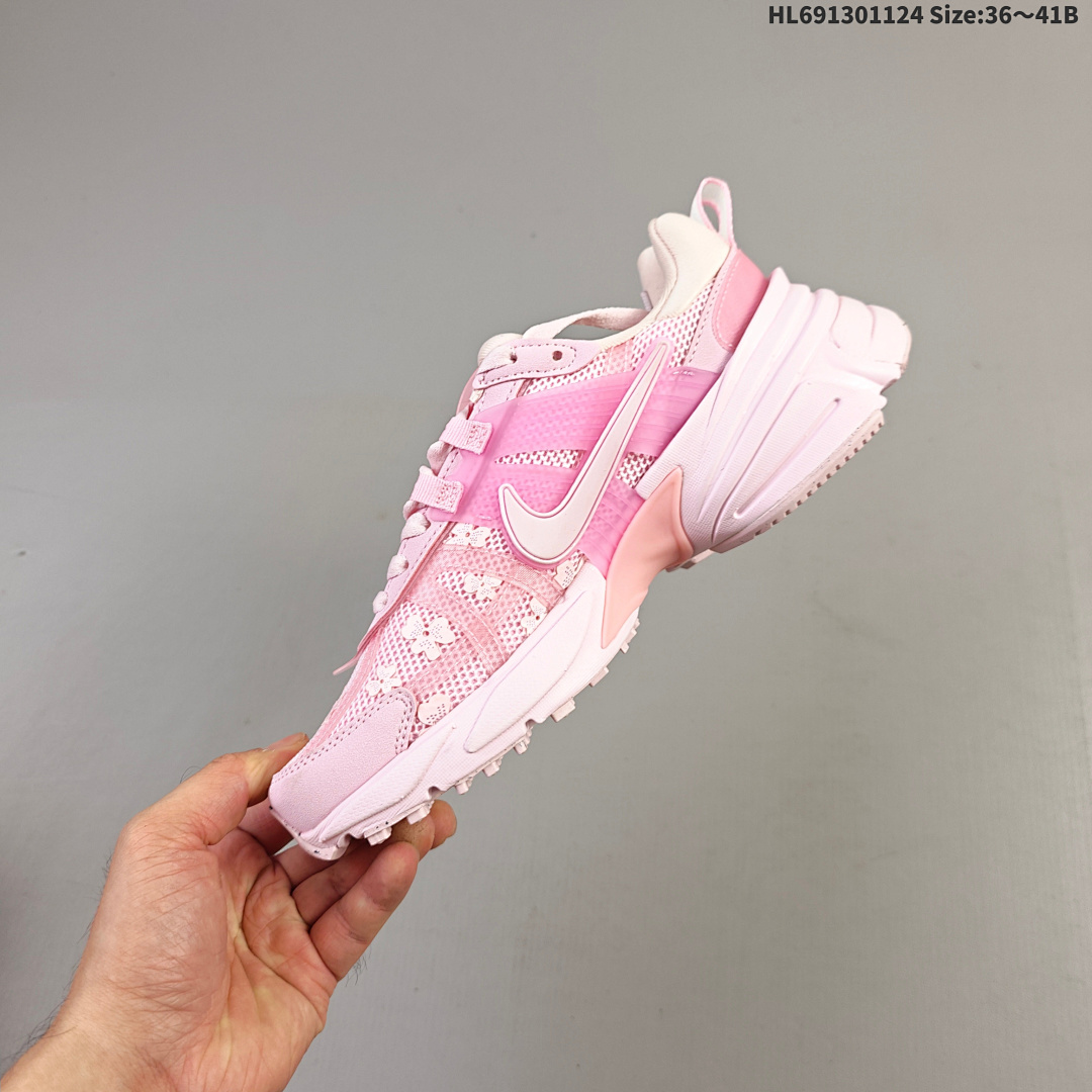 NIKE V2K RUN Swoosh Bill Bowerm - foto 8