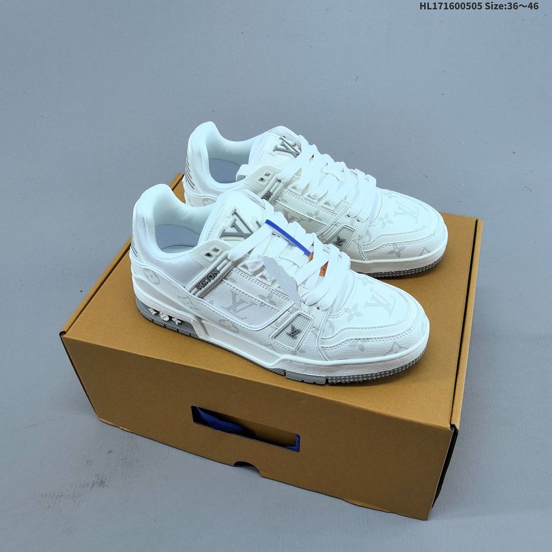 Louis Vuitton LV 3D L