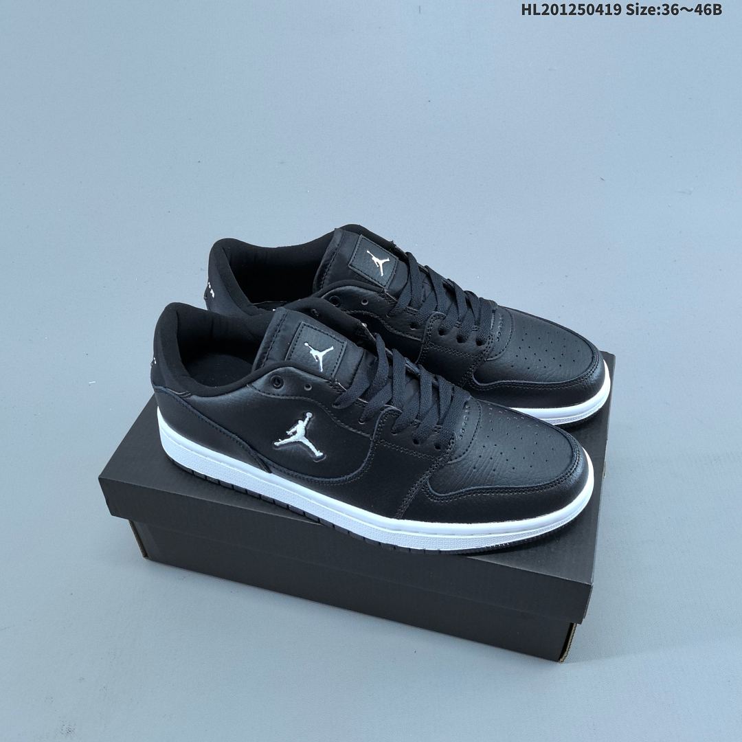 Air Jordan Court Connect Swoosh Log