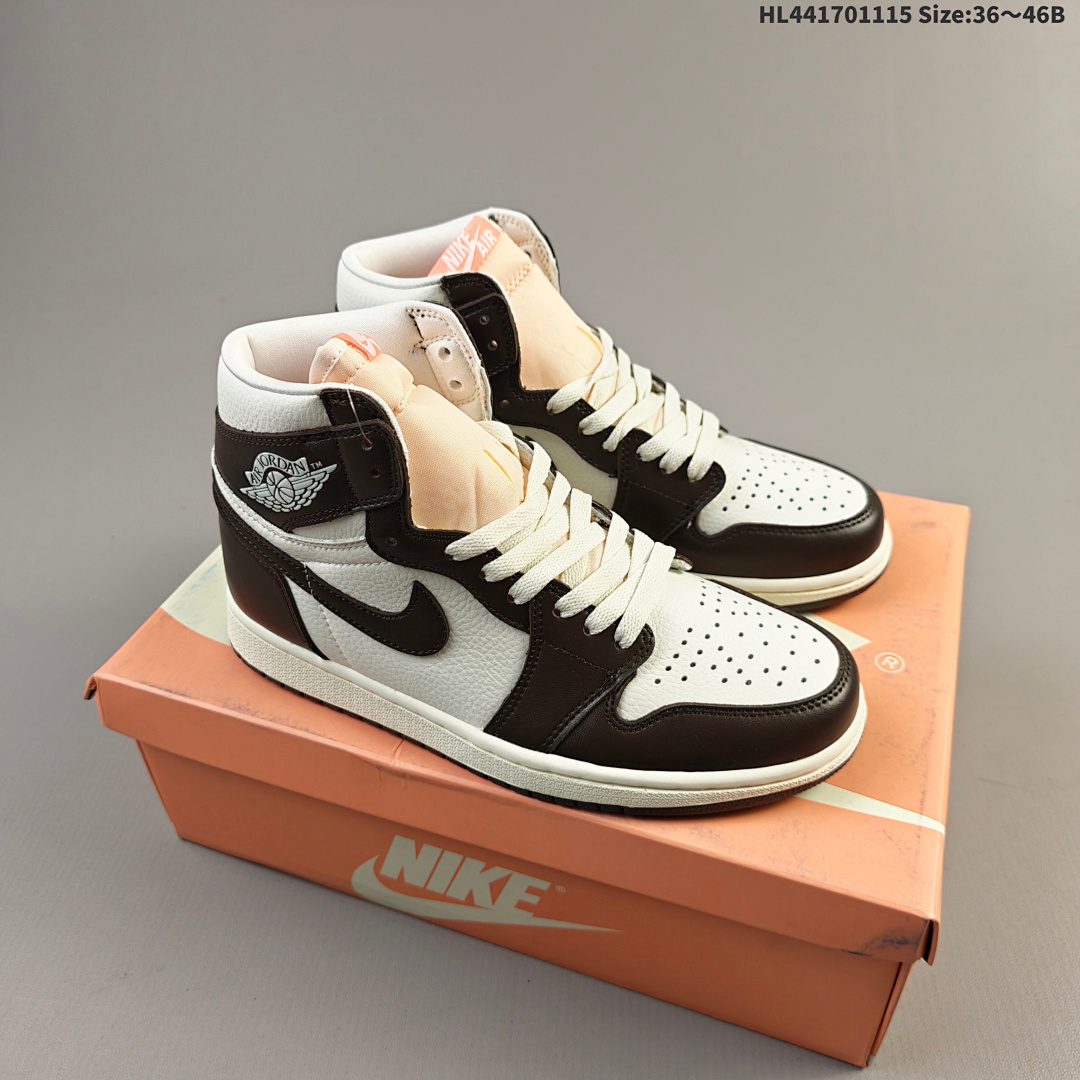 Nike Air Jordan 1 Retro High OG AJ1 · - foto 2