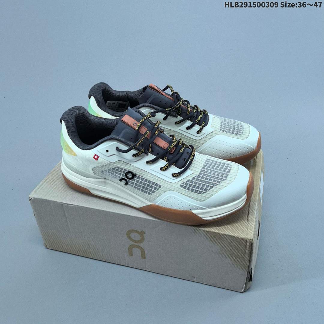 THE ROGER ADVZ5 x On