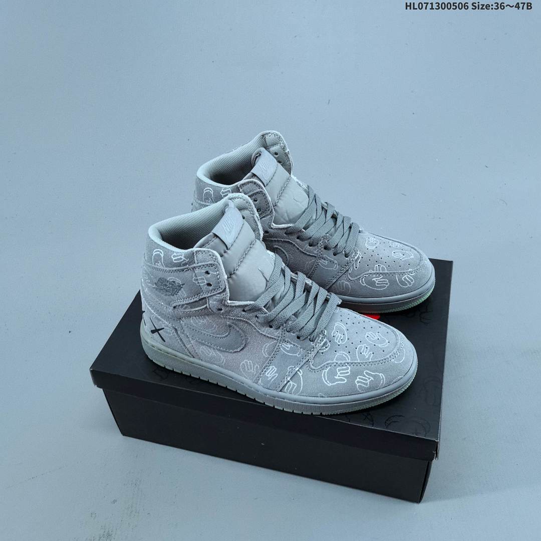 Nike Wmns Air Jordan 1 Low AJ1 -001