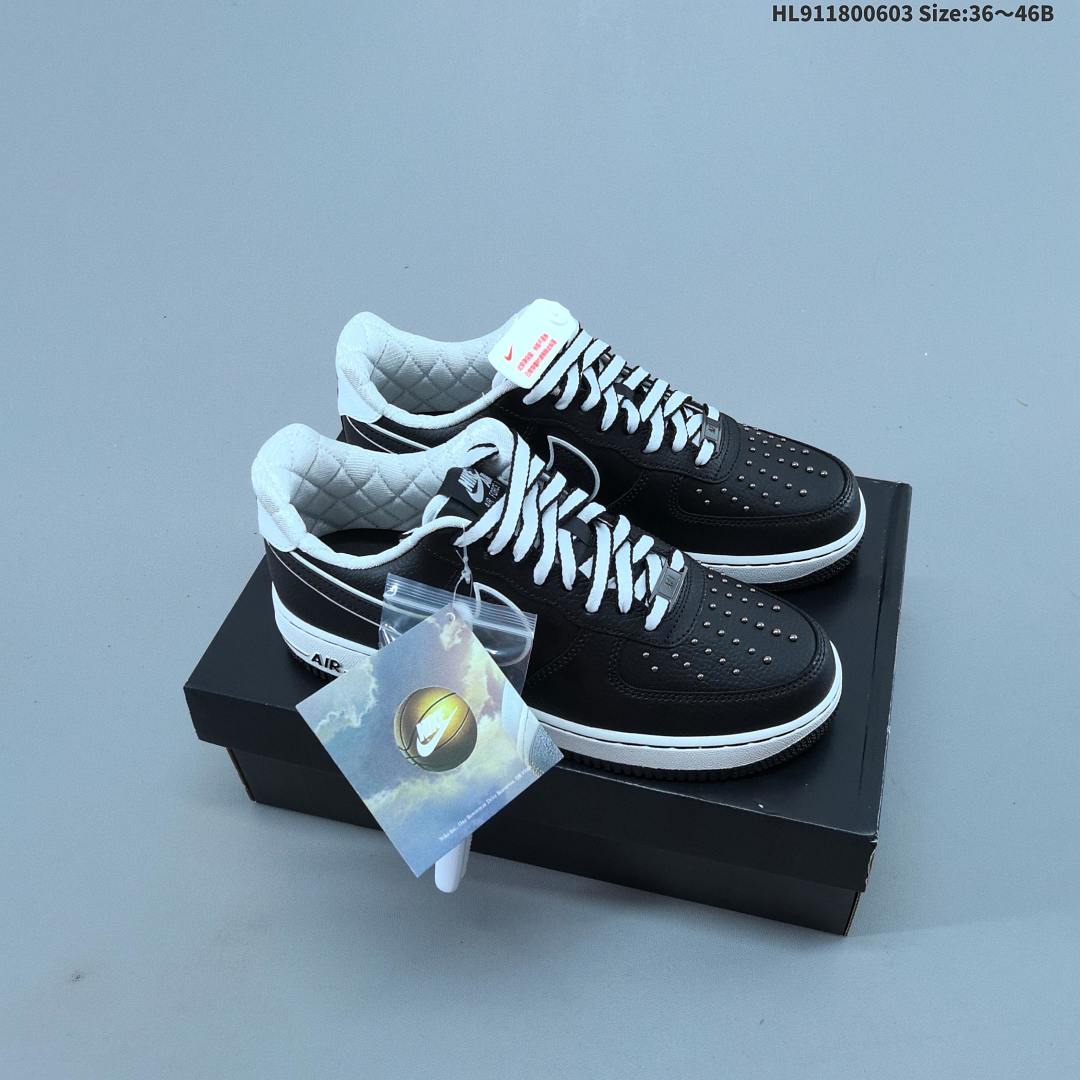 NIKE AIR FORCE 1‘07 010