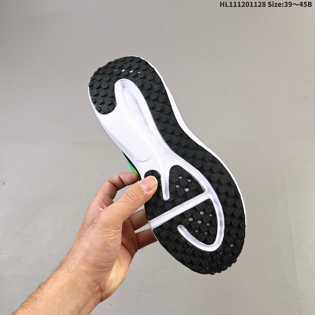 Nike REVOLUTION 8 -301 - foto 4