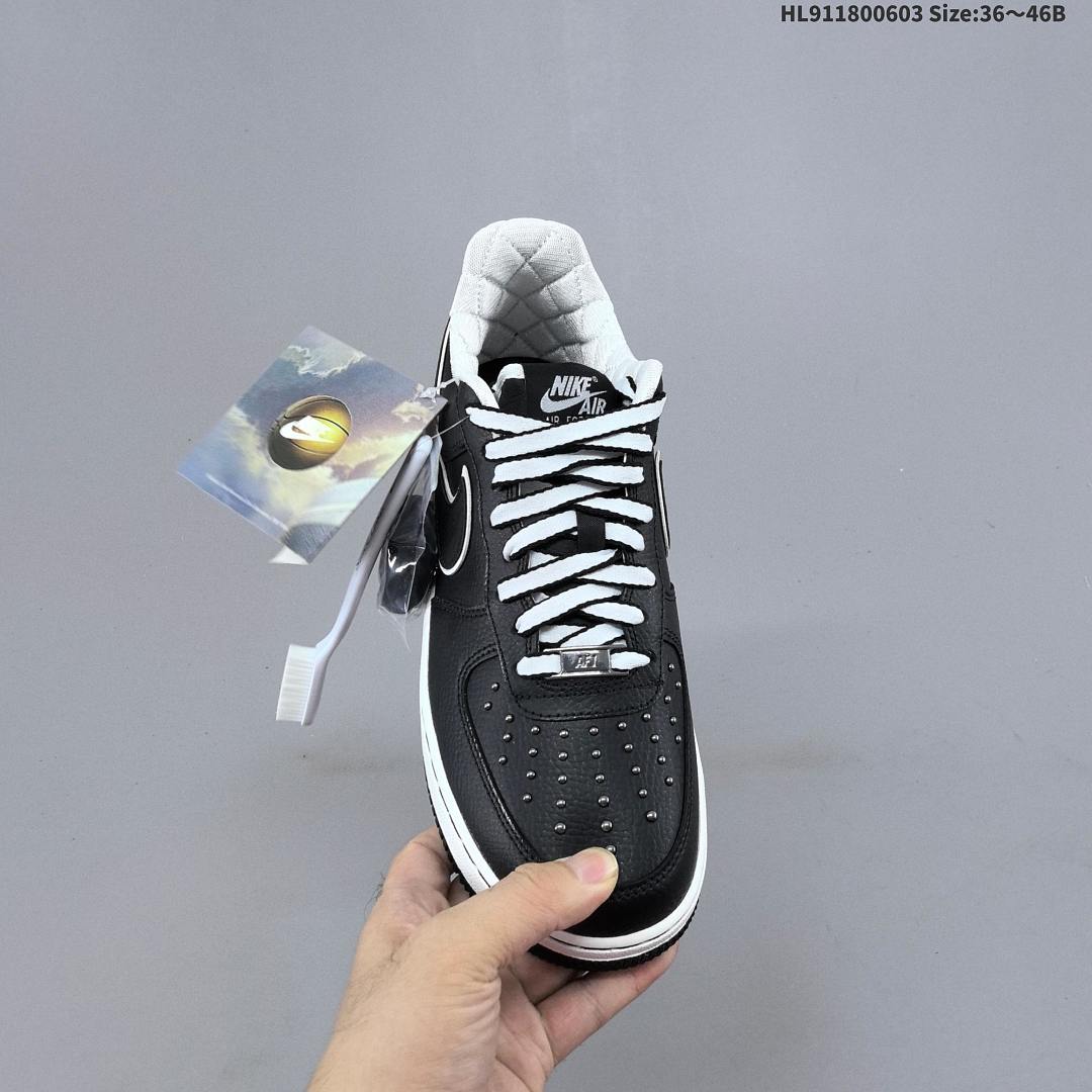 NIKE AIR FORCE 1‘07 010 - foto 5