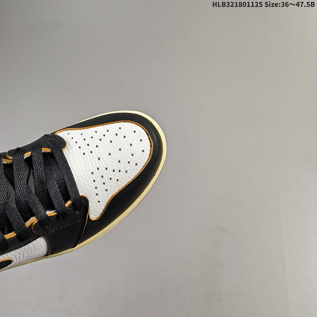 Nike Air Jordan 1 Retro High OG AJ1 · - foto 4