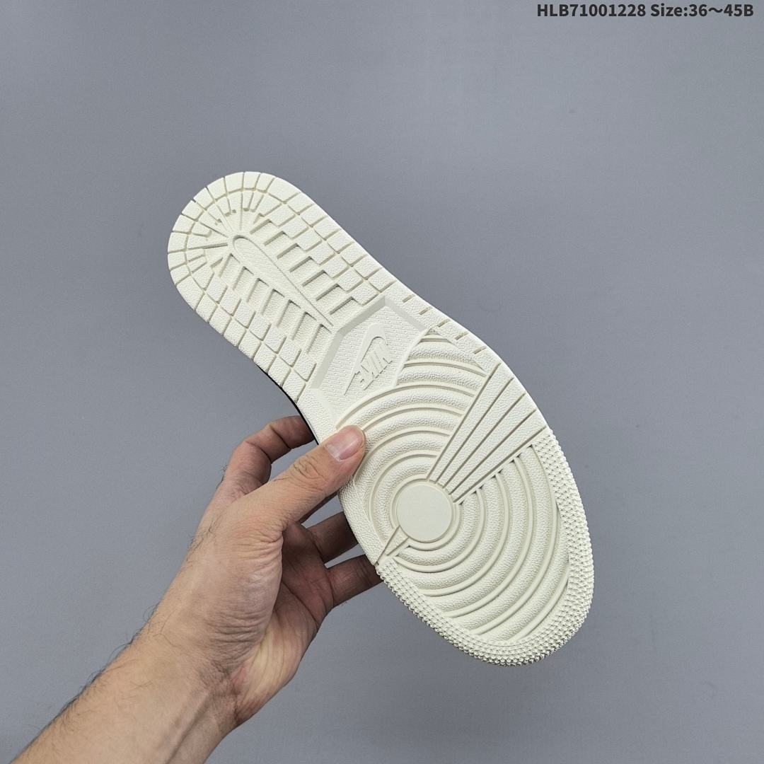 Nike Air Jordan 1 x Travis Scott AJ1 ‘DIY’ - foto 4
