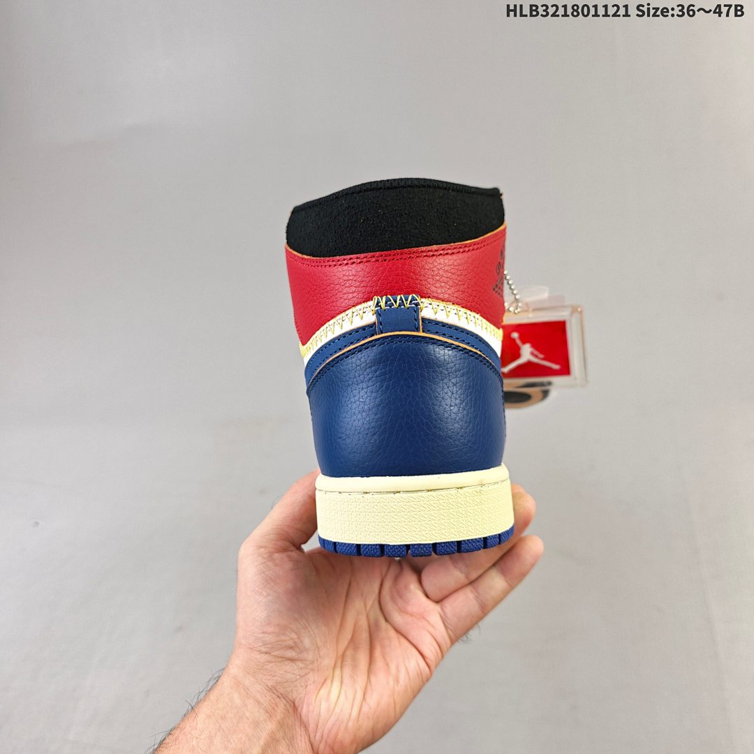 Nike Air Jordan 1 Retro High OG AJ1 · - foto 6