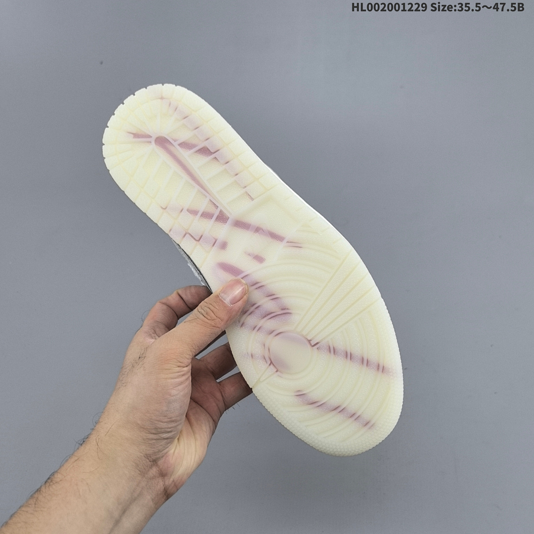 Air Jordan 1 High OG "Sail University Red" AJ1 1 aj1 1 - foto 4