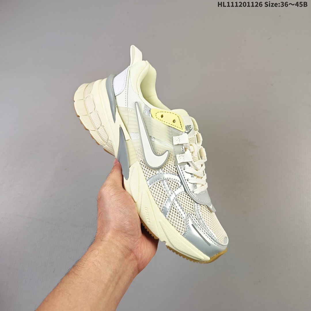 NIKE V2K RUN Swoosh Bill Bowerma - foto 8