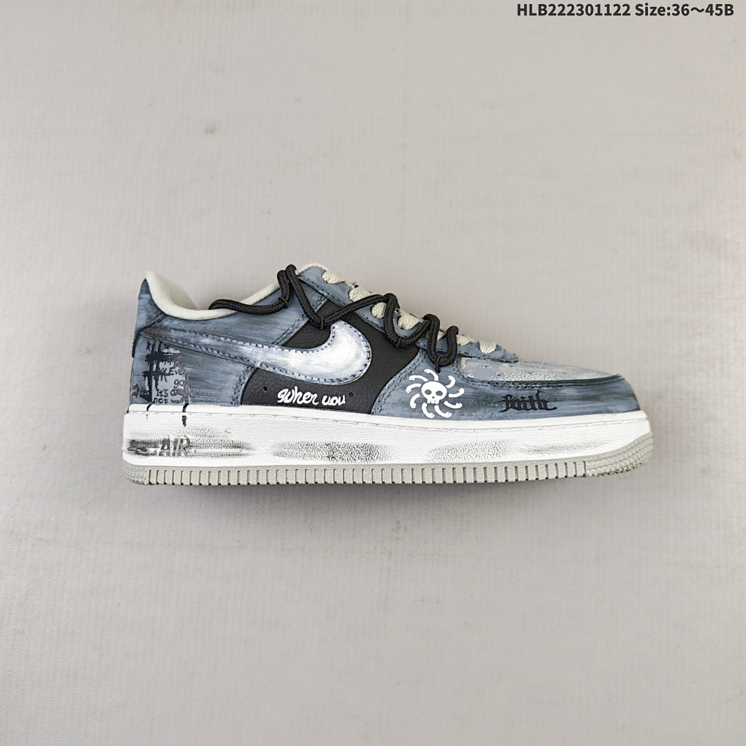 NIKE AIR FORCE 1‘07LV 77