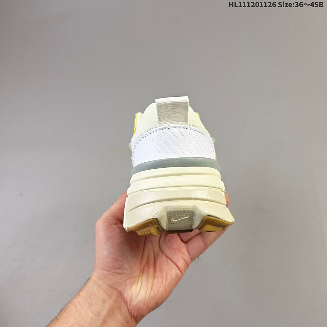 NIKE V2K RUN Swoosh Bill Bowerma - foto 5