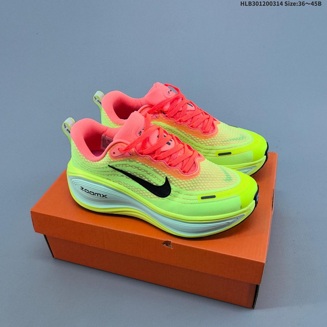 Nike Vomero Plus Swoosh Vomero Plus Swoosh - foto 2