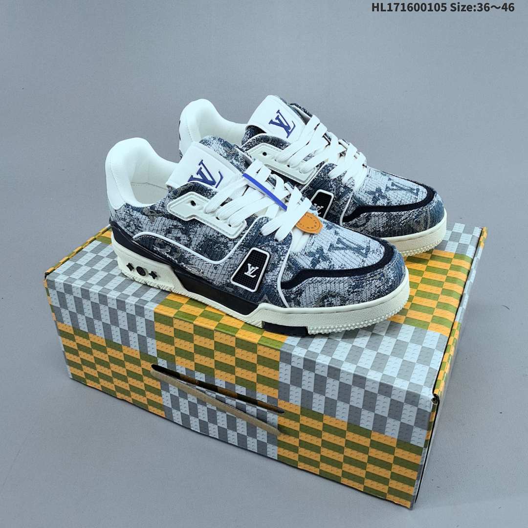 LV ARCH LIGHT SNEAKER 3