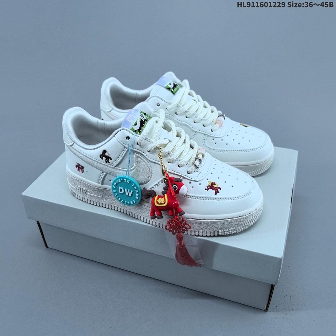 NIKE AIR FORCE 1‘07 -100 Siz